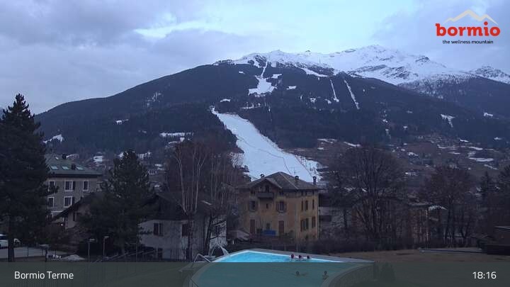 Archiv Foto Webcam Bormio: Ausblick von der Therme