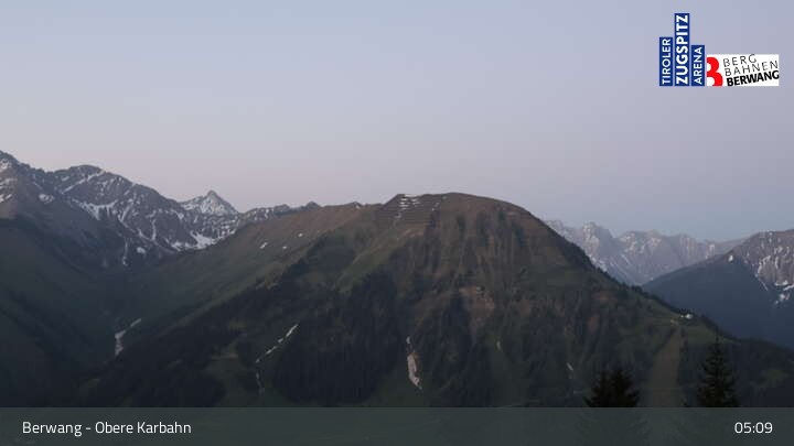 Archiv Foto Webcam Berwang: Bergstation Obere Karbahn II