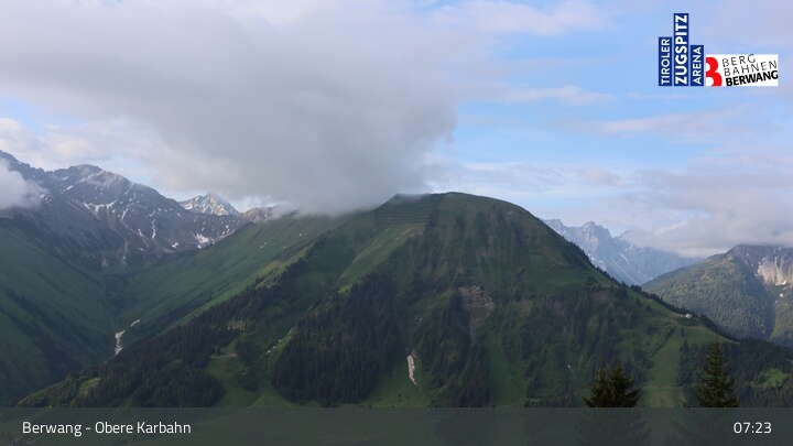 Archiv Foto Webcam Berwang: Bergstation Obere Karbahn II