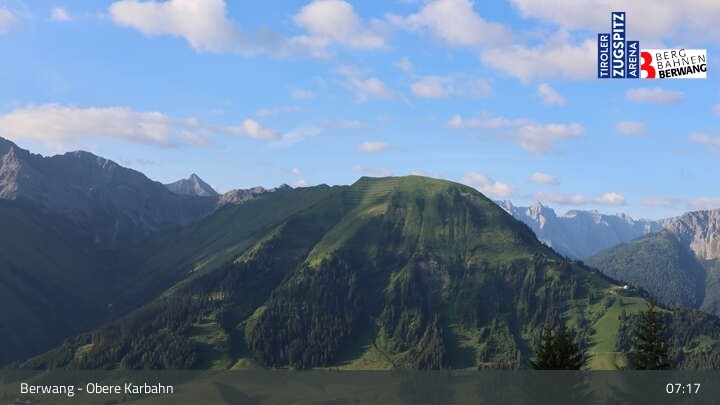 Archiv Foto Webcam Berwang: Bergstation Obere Karbahn II