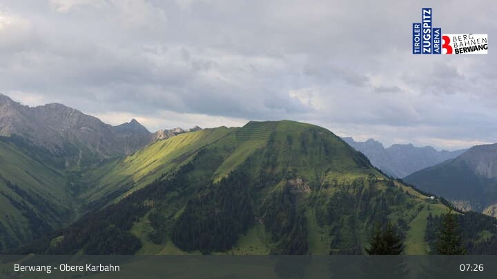 Archiv Foto Webcam Berwang: Bergstation Obere Karbahn II