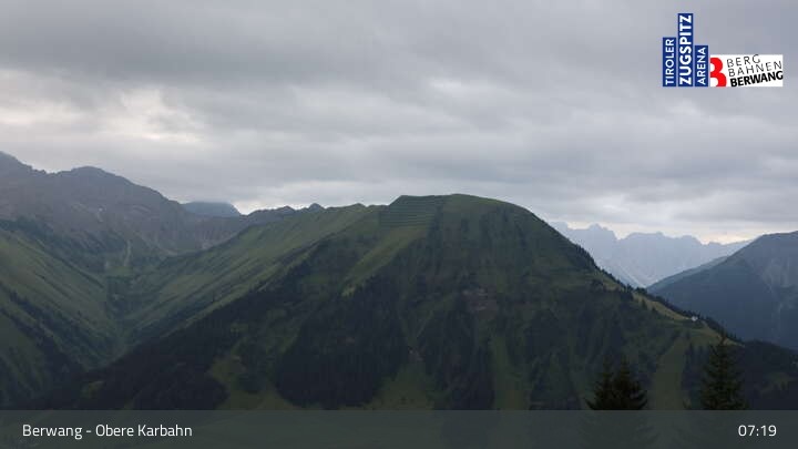 Archiv Foto Webcam Berwang: Bergstation Obere Karbahn II