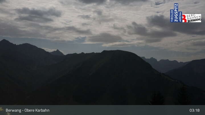 Archiv Foto Webcam Berwang: Bergstation Obere Karbahn II