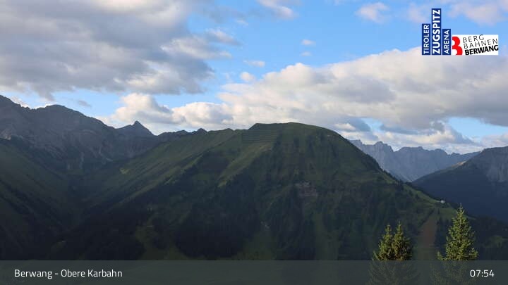 Archiv Foto Webcam Berwang: Bergstation Obere Karbahn II