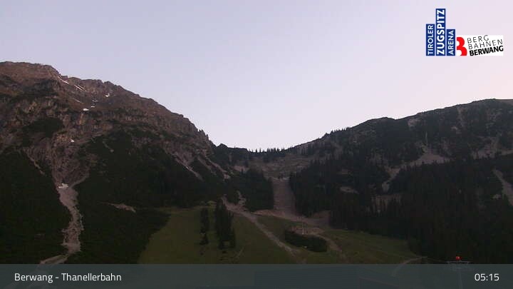 Archived image Webcam Berwang: View Thaneller Chair Lift