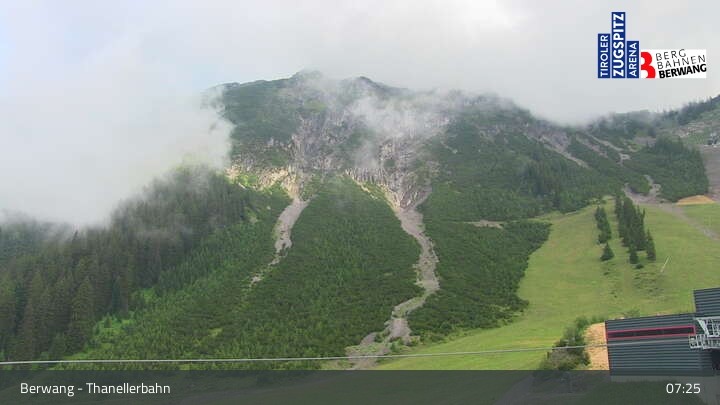 Archiv Foto Webcam Berwang: Thaneller-Sesselbahn