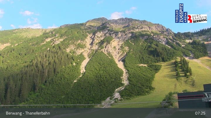 Archiv Foto Webcam Berwang: Thaneller-Sesselbahn