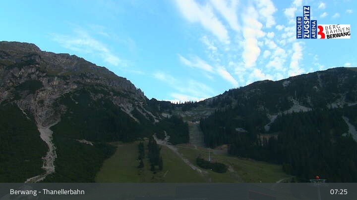 Archiv Foto Webcam Berwang: Thaneller-Sesselbahn