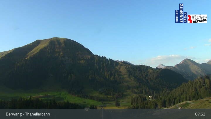 Archived image Webcam Berwang: View Thaneller Chair Lift