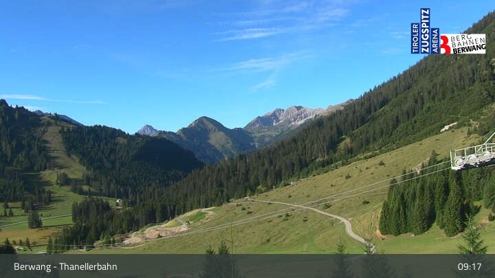 Archiv Foto Webcam Berwang: Thaneller-Sesselbahn