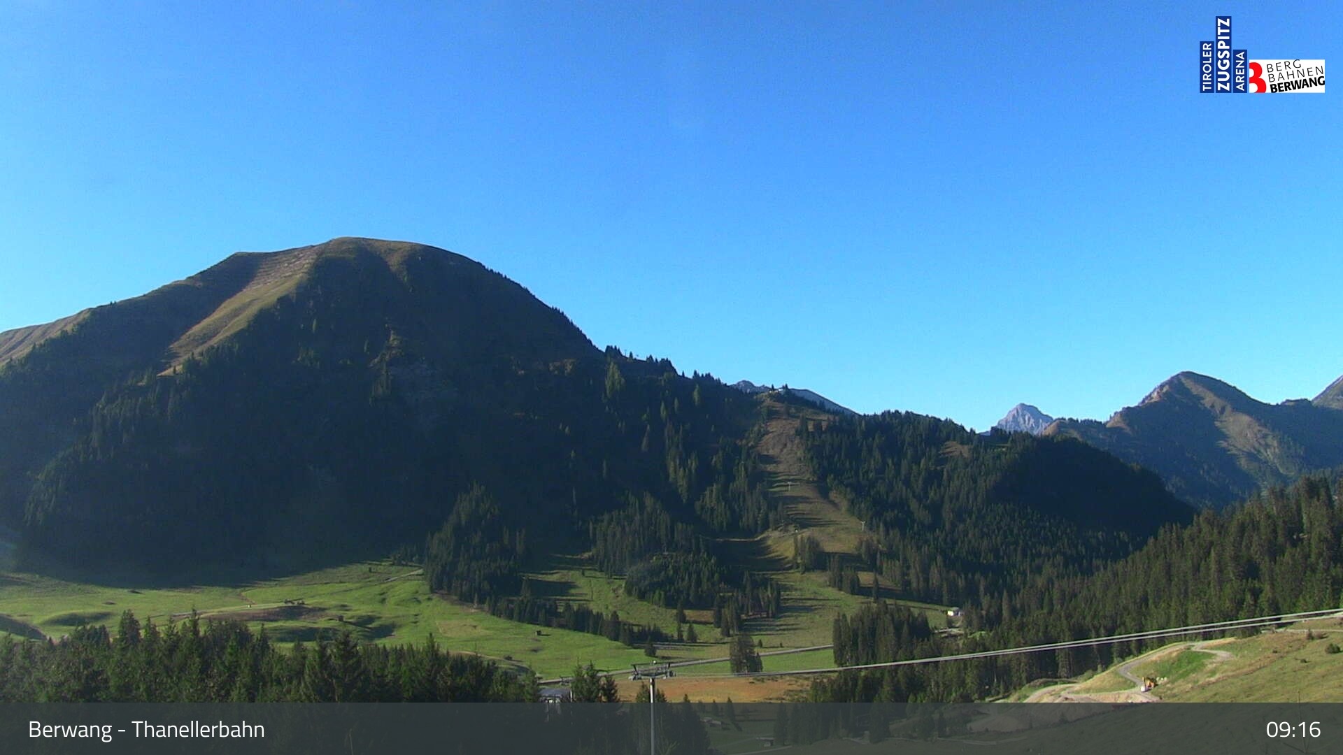 Archived image Webcam Berwang: View Thaneller Chair Lift