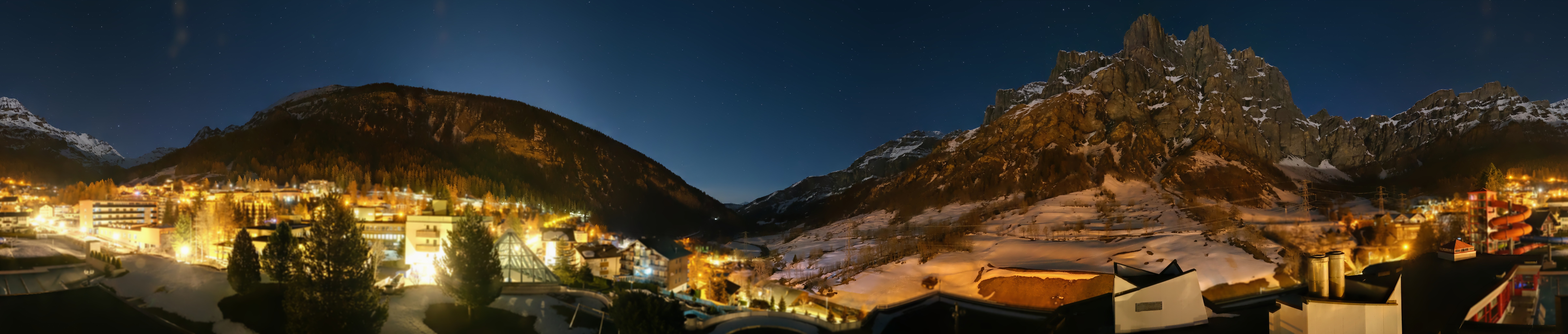 Archived image Webcam Leukerbad: Thermal Bath