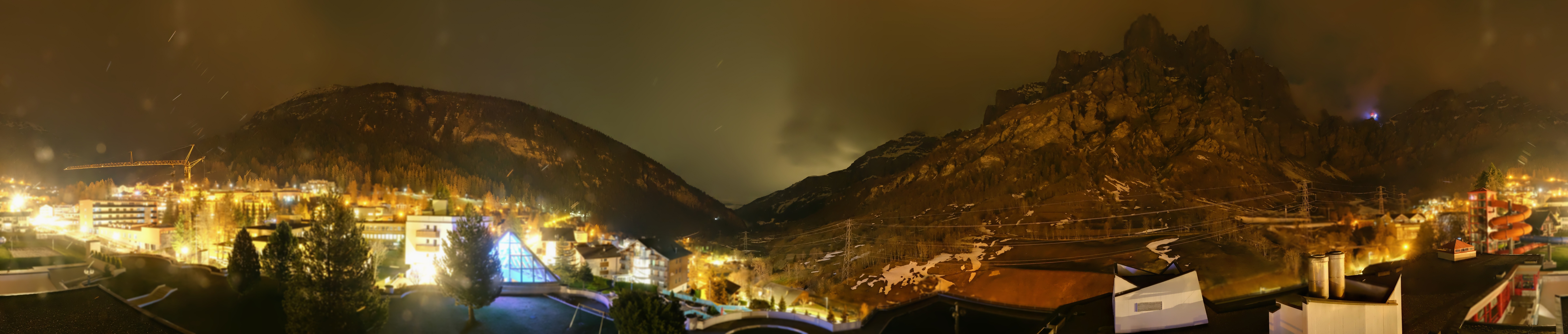 Archived image Webcam Leukerbad: Thermal Bath