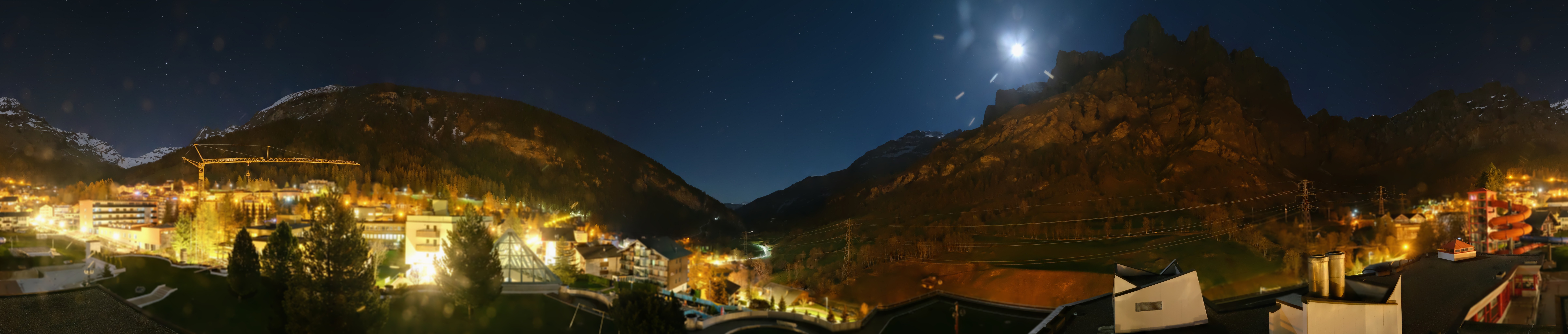 Archived image Webcam Leukerbad: Thermal Bath