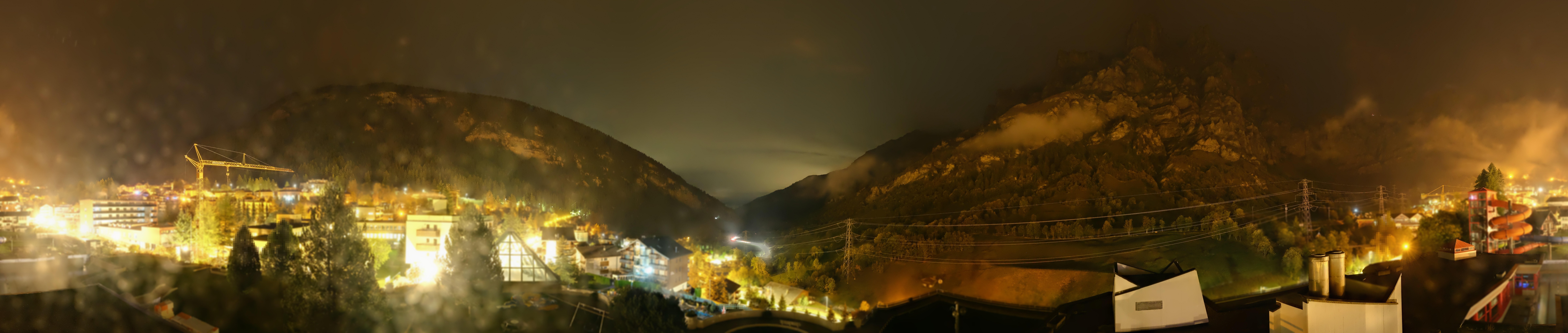 Archived image Webcam Leukerbad: Thermal Bath