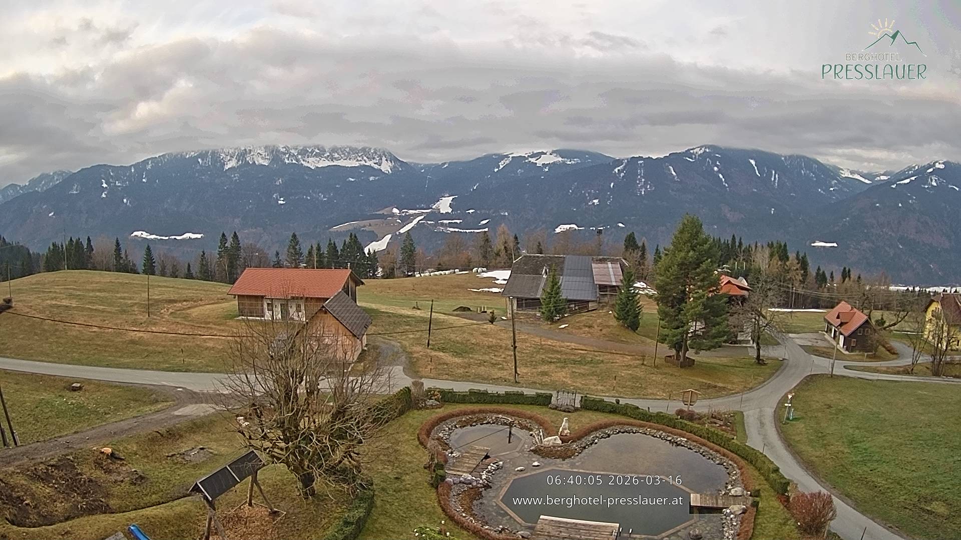 Archiv Foto Webcam Ausblick vom Berghotel Presslauer in Kärnten