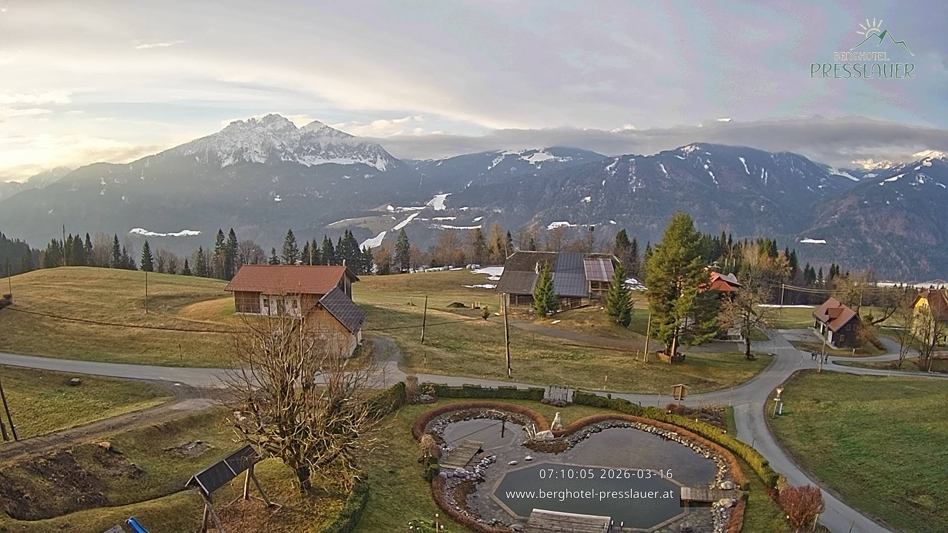 Archiv Foto Webcam Ausblick vom Berghotel Presslauer in Kärnten