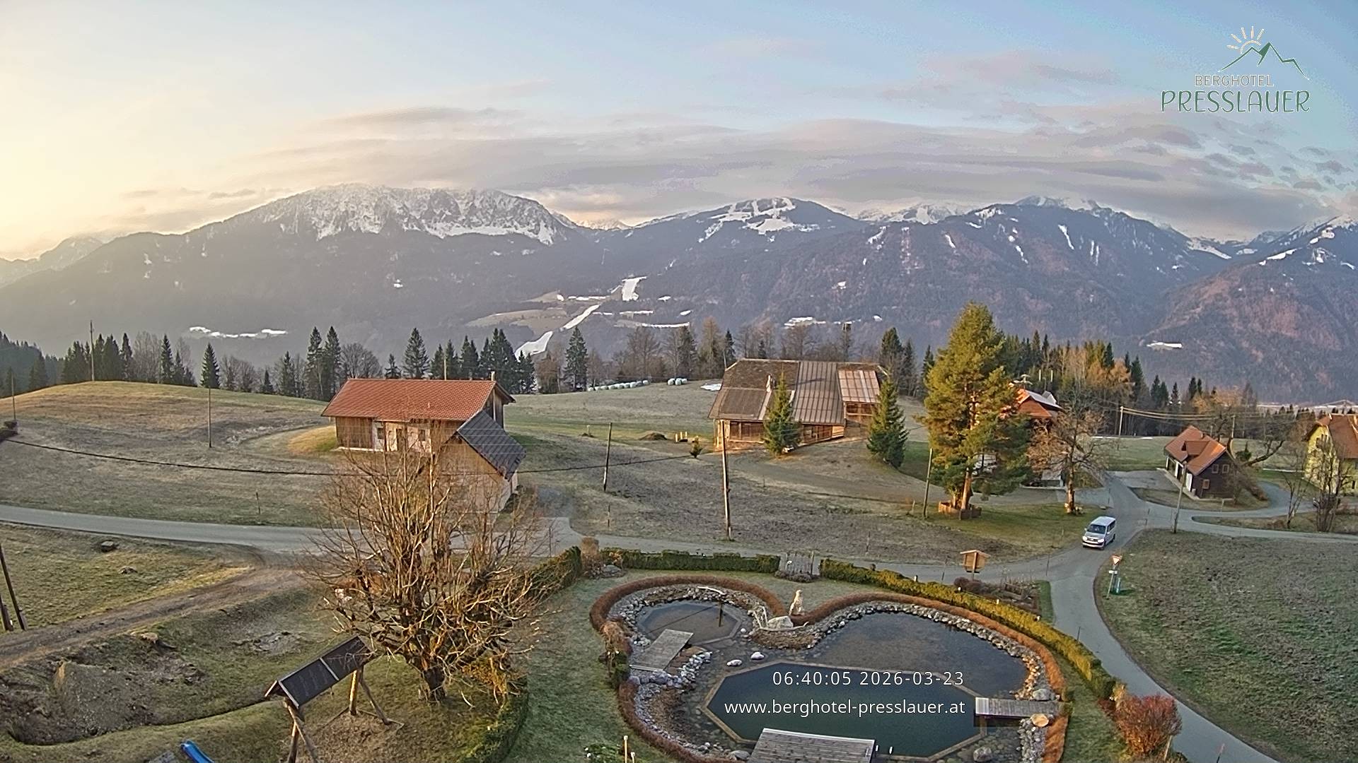 Archiv Foto Webcam Ausblick vom Berghotel Presslauer in Kärnten