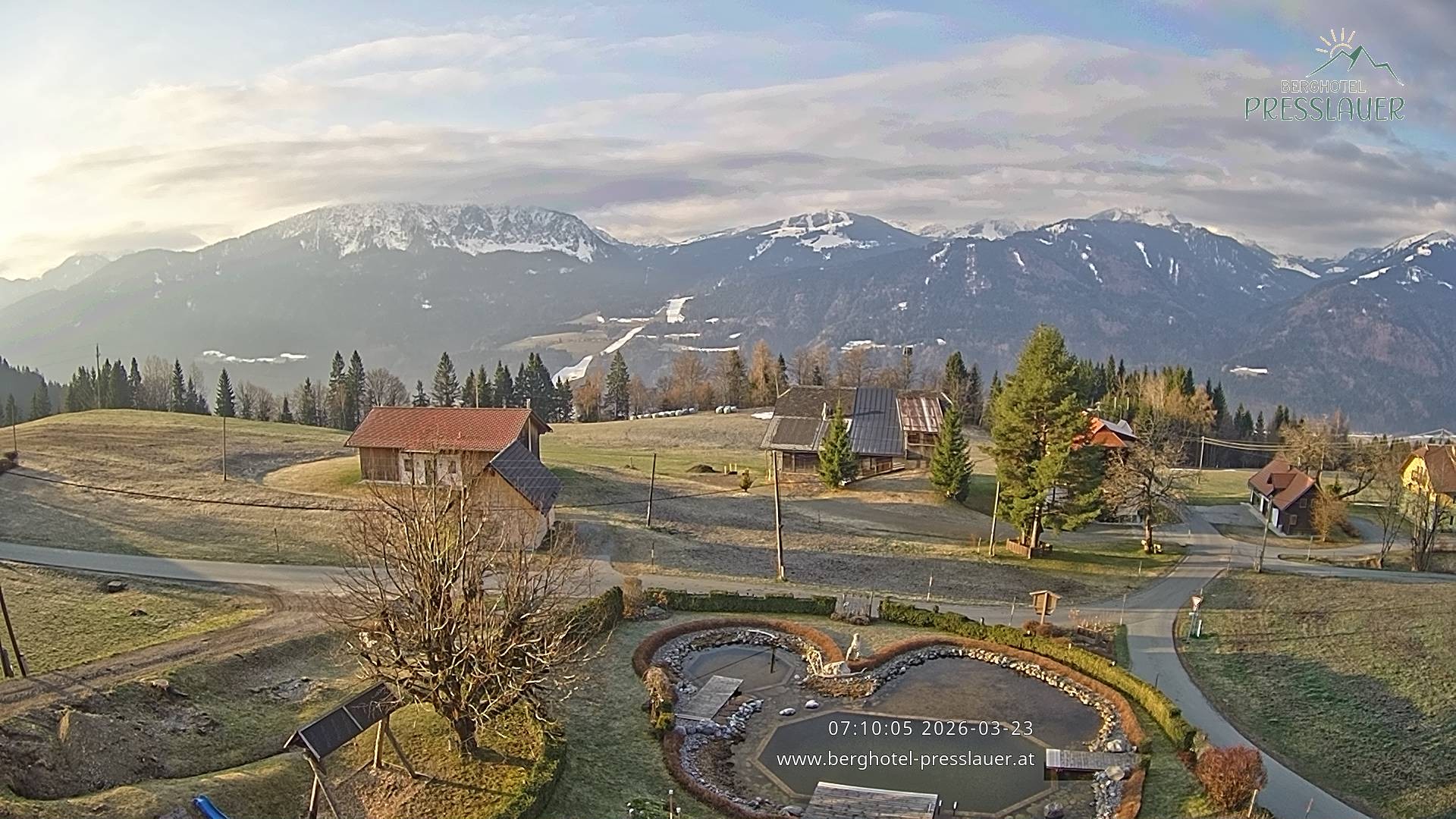 Archiv Foto Webcam Ausblick vom Berghotel Presslauer in Kärnten