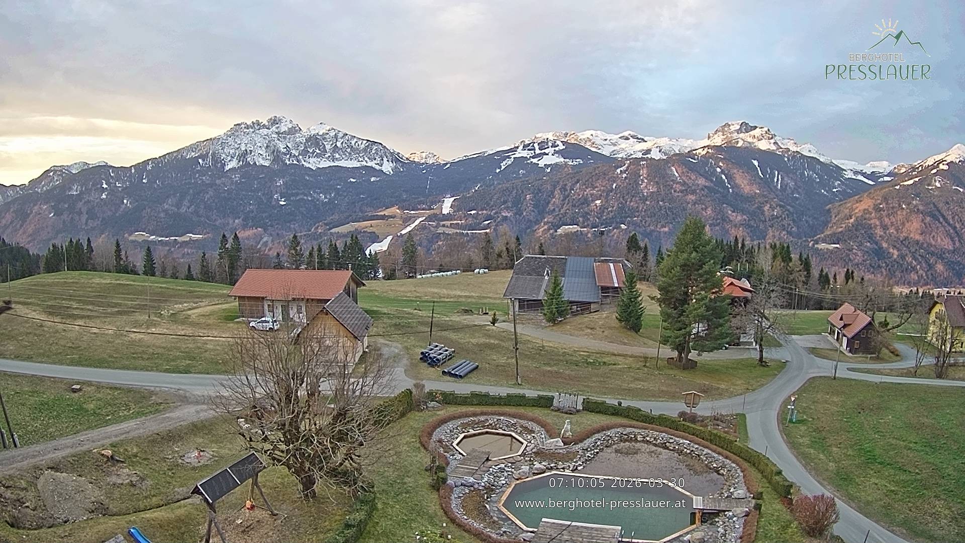 Archiv Foto Webcam Ausblick vom Berghotel Presslauer in Kärnten