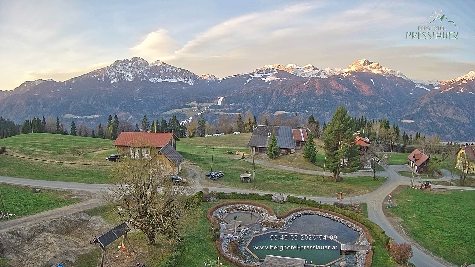Archived image Webcam View from Mountain Hotel Presslauer