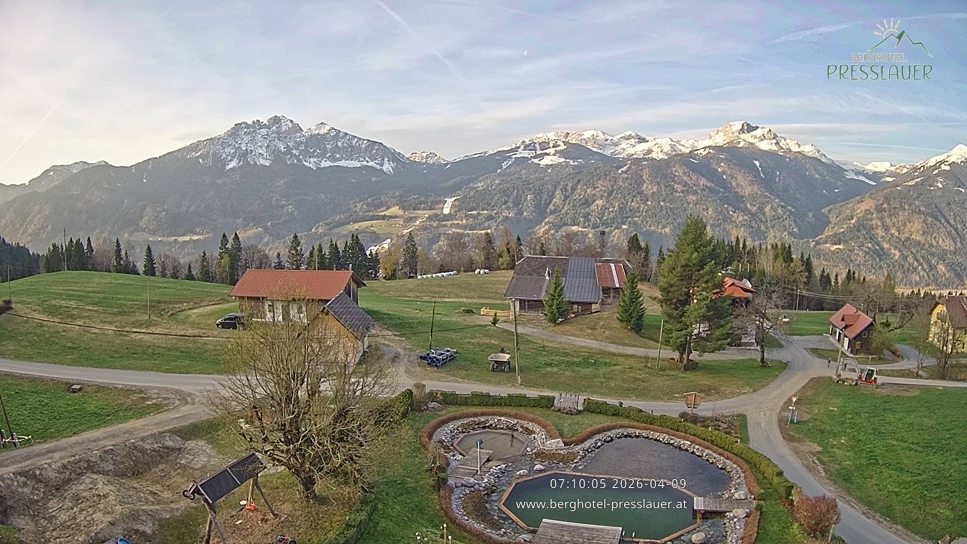 Archived image Webcam View from Mountain Hotel Presslauer