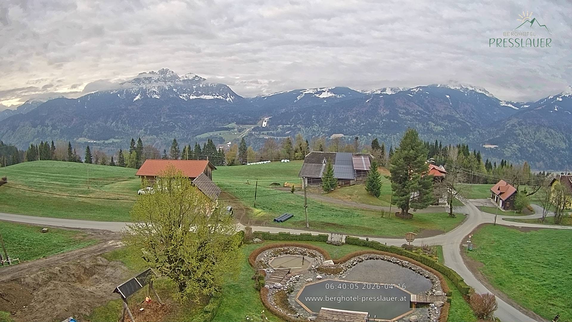 Archived image Webcam View from Mountain Hotel Presslauer