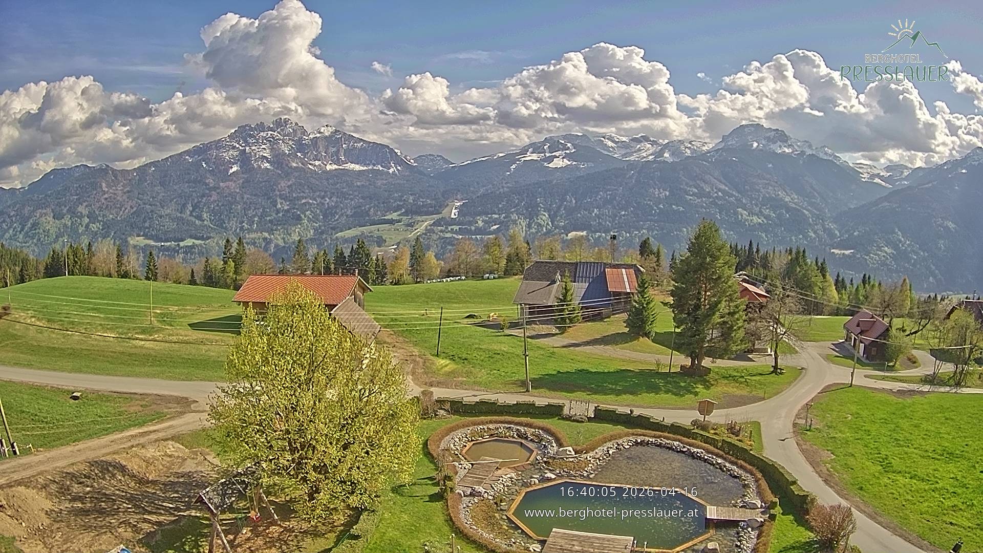 Archived image Webcam View from Mountain Hotel Presslauer