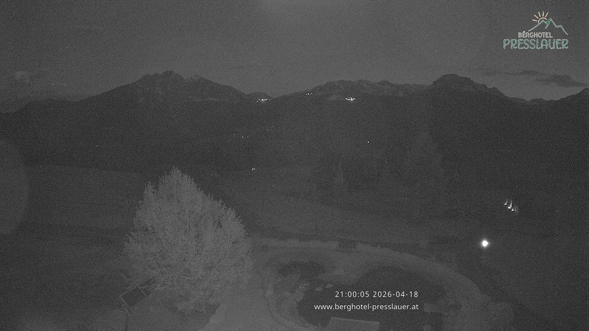 Archiv Foto Webcam Ausblick vom Berghotel Presslauer in Kärnten
