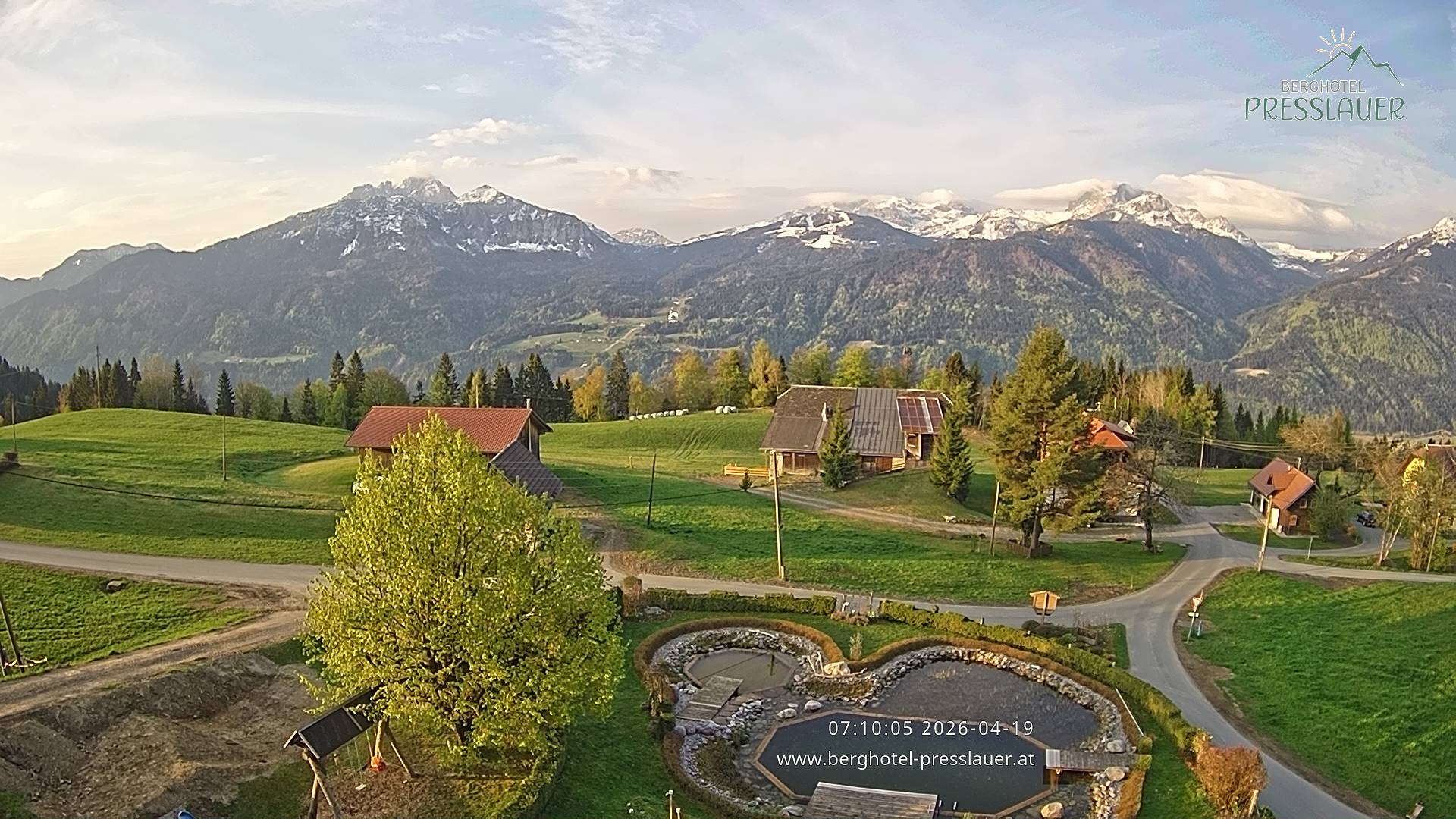 Archiv Foto Webcam Ausblick vom Berghotel Presslauer in Kärnten
