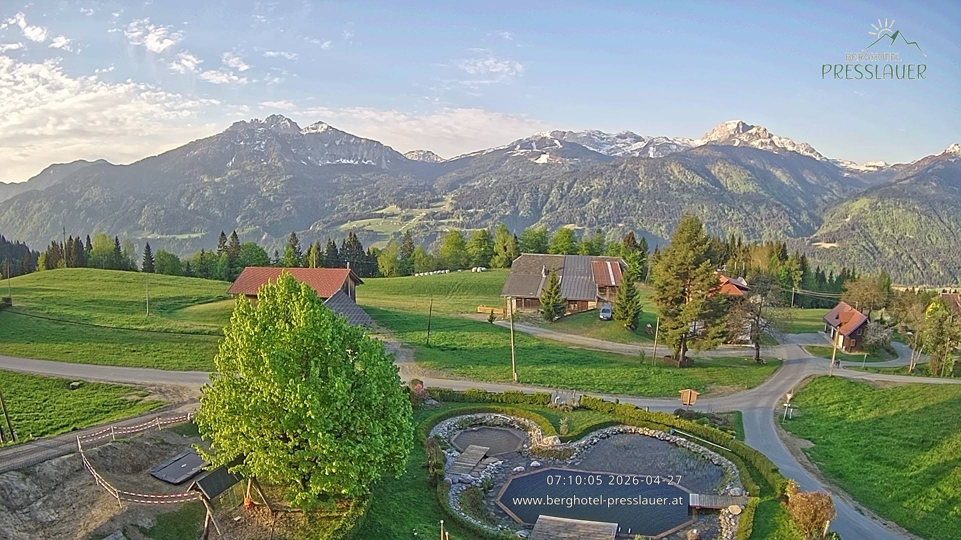 Archiv Foto Webcam Ausblick vom Berghotel Presslauer in Kärnten