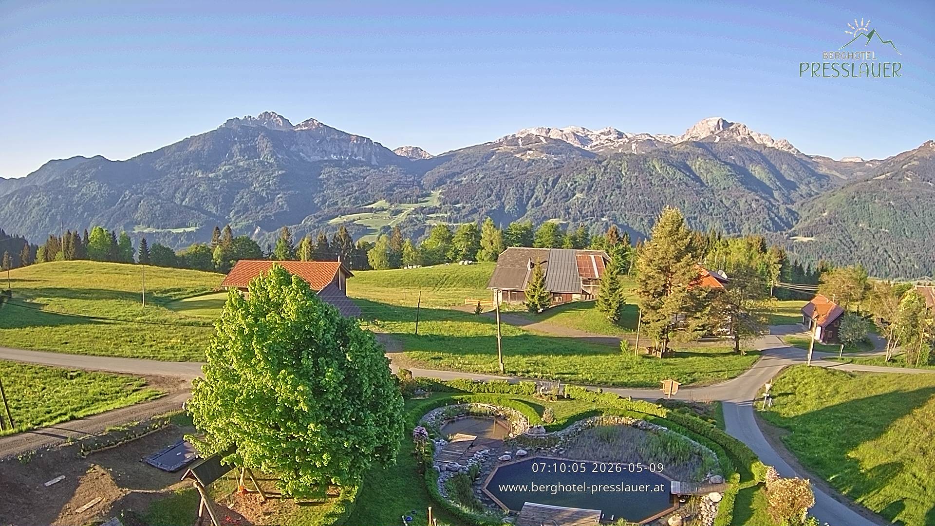 Archiv Foto Webcam Ausblick vom Berghotel Presslauer in Kärnten