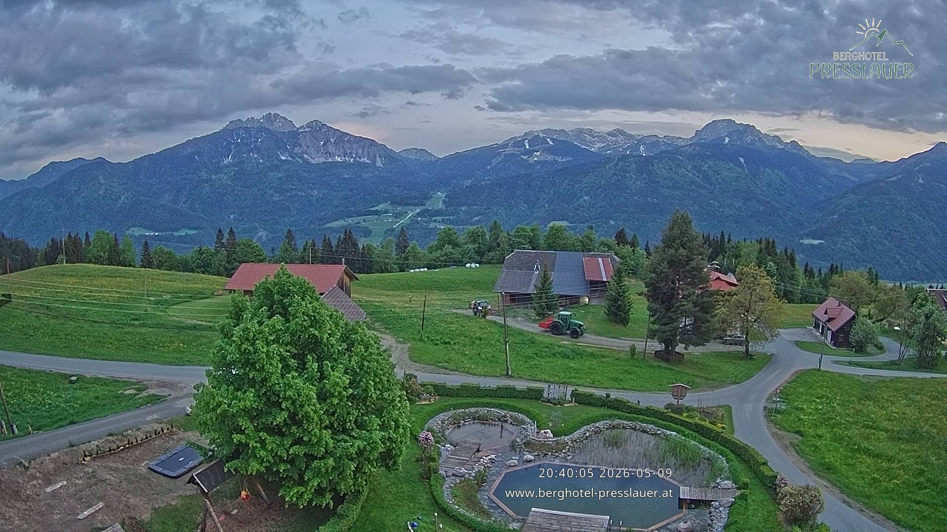 Archiv Foto Webcam Ausblick vom Berghotel Presslauer in Kärnten