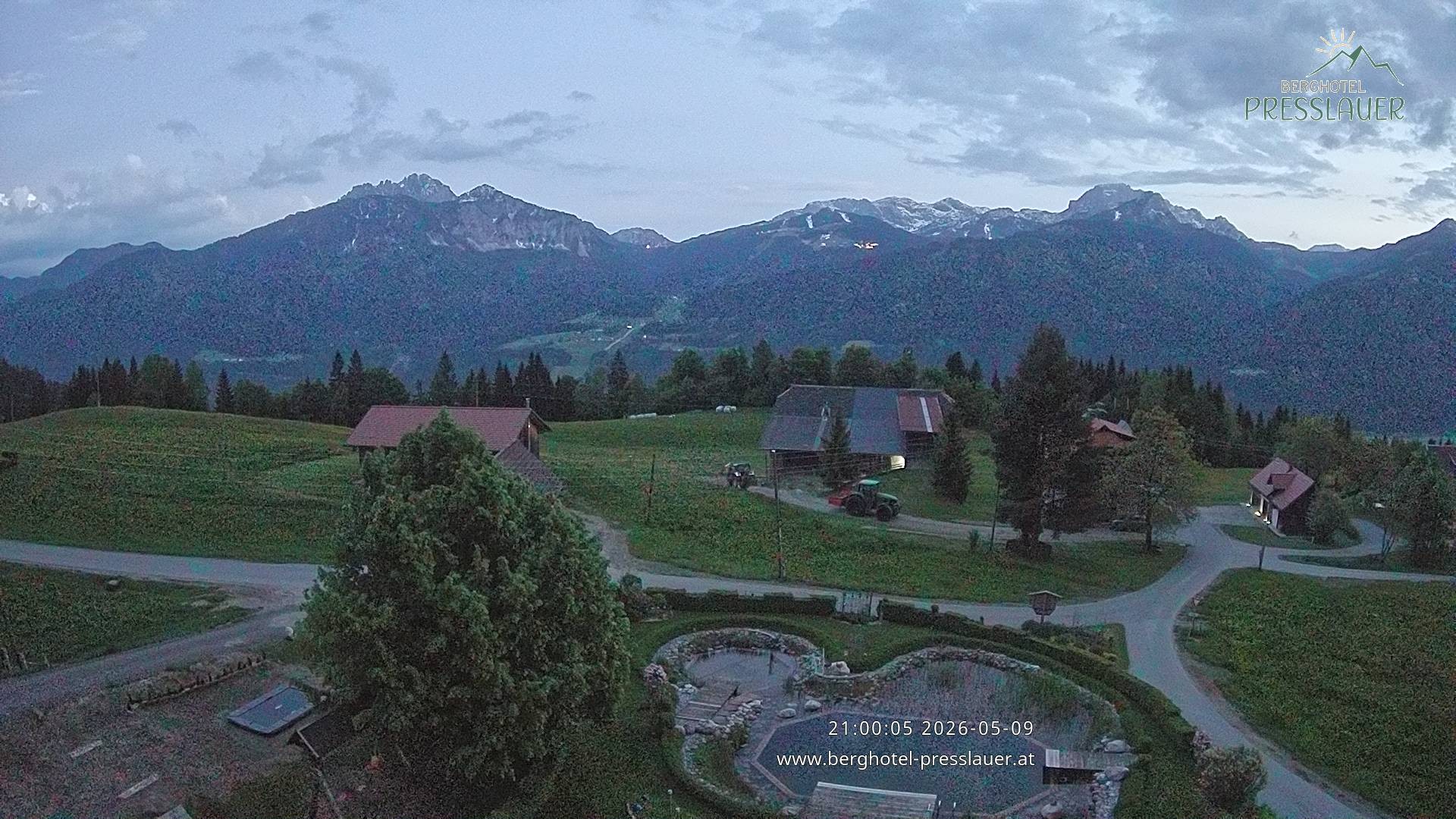 Archiv Foto Webcam Ausblick vom Berghotel Presslauer in Kärnten