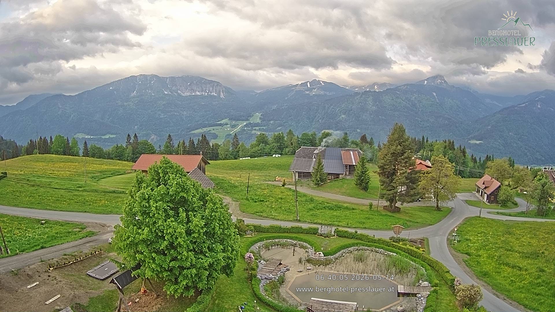 Archived image Webcam View from Mountain Hotel Presslauer