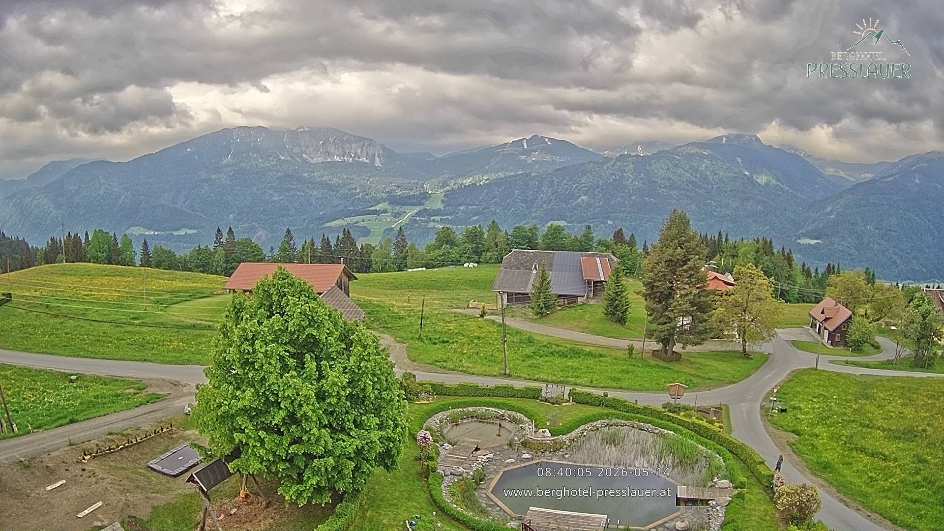 Archived image Webcam View from Mountain Hotel Presslauer
