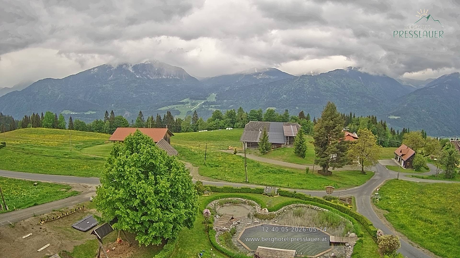 Archived image Webcam View from Mountain Hotel Presslauer