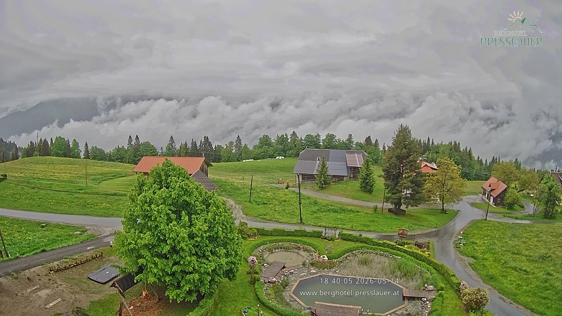 Archived image Webcam View from Mountain Hotel Presslauer