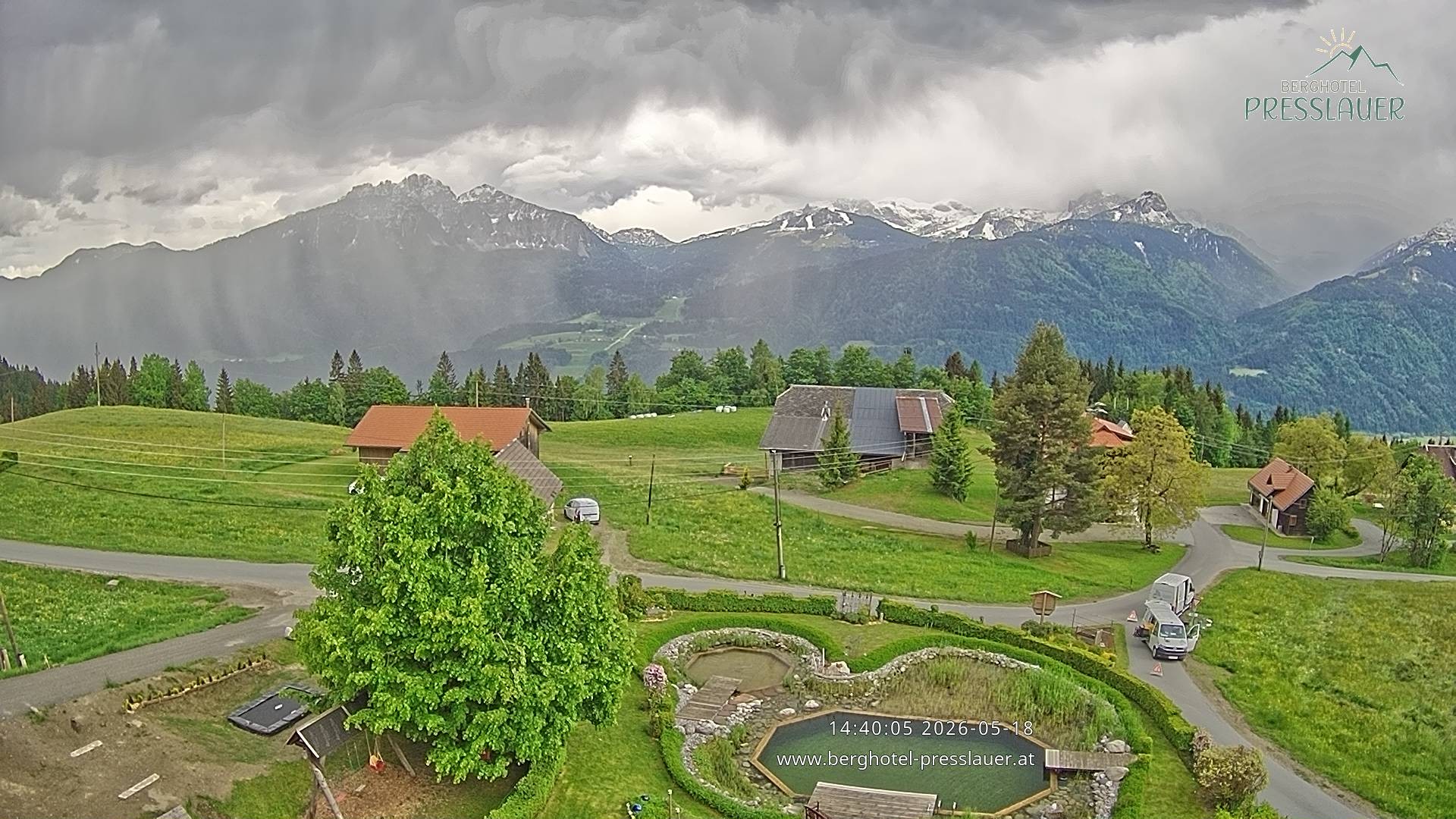 Archiv Foto Webcam Ausblick vom Berghotel Presslauer in Kärnten