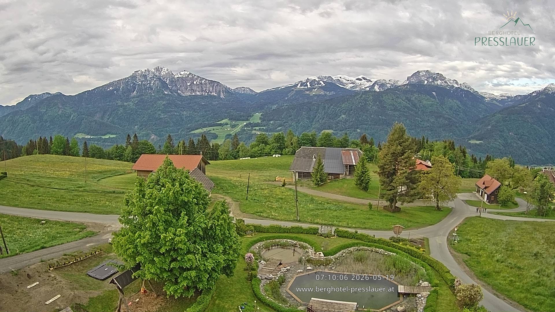 Archiv Foto Webcam Ausblick vom Berghotel Presslauer in Kärnten