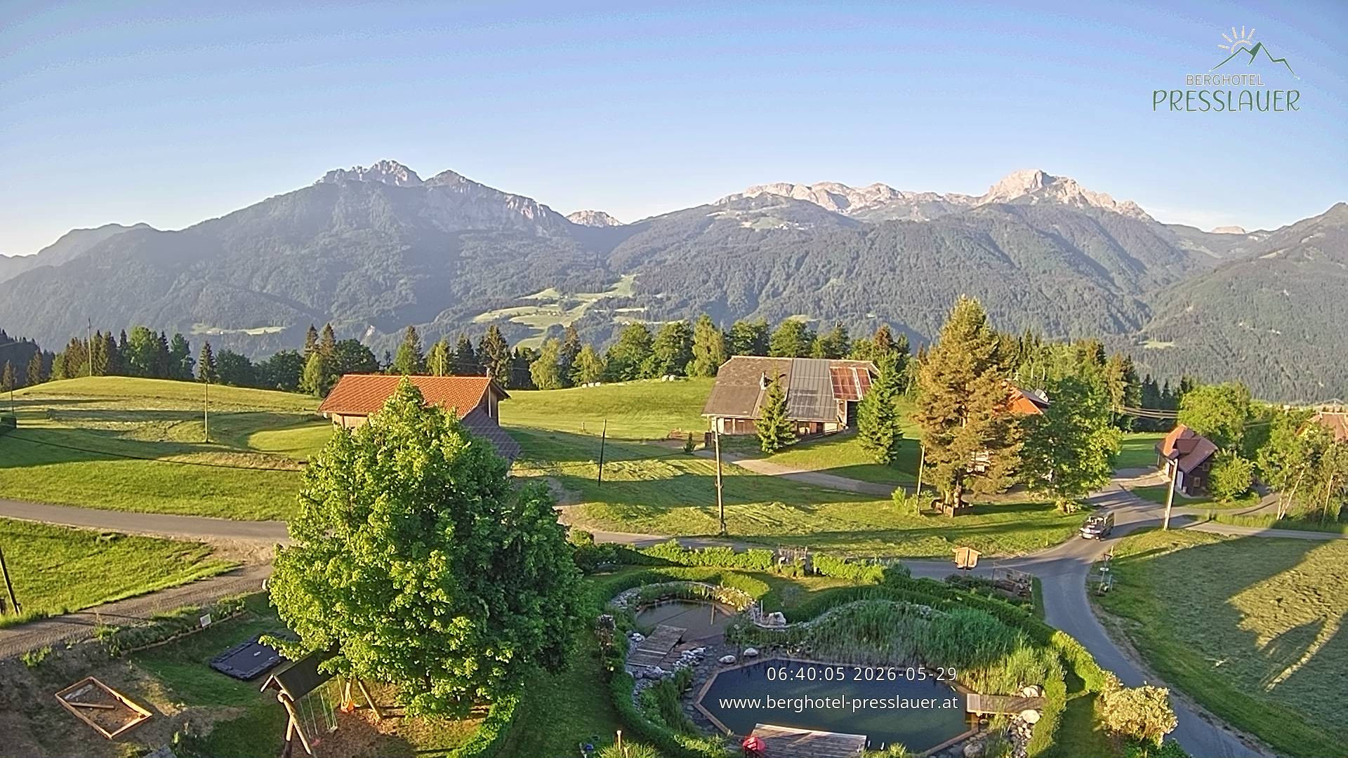 Archiv Foto Webcam Ausblick vom Berghotel Presslauer in Kärnten