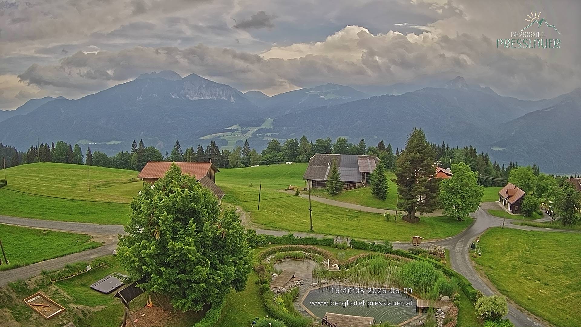 Archiv Foto Webcam Ausblick vom Berghotel Presslauer in Kärnten