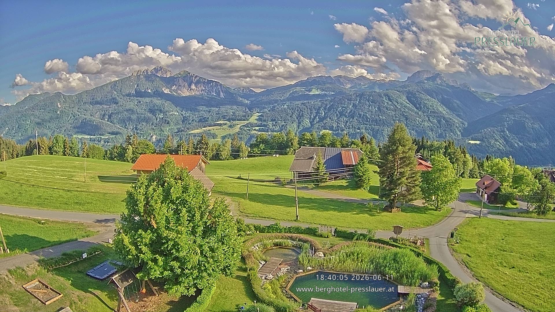 Archiv Foto Webcam Ausblick vom Berghotel Presslauer in Kärnten