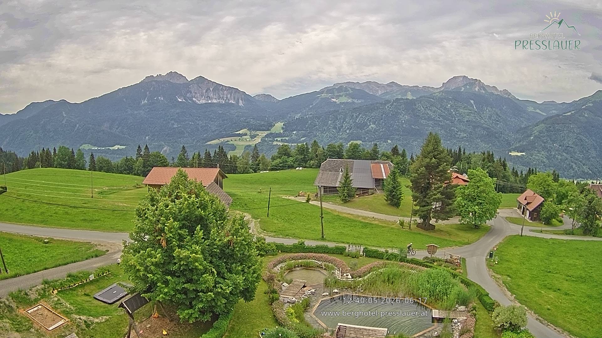 Archived image Webcam View from Mountain Hotel Presslauer