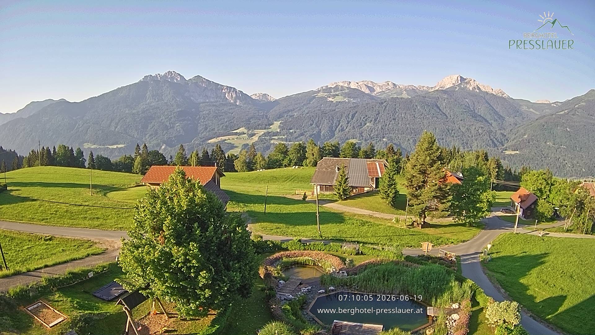 Archiv Foto Webcam Ausblick vom Berghotel Presslauer in Kärnten