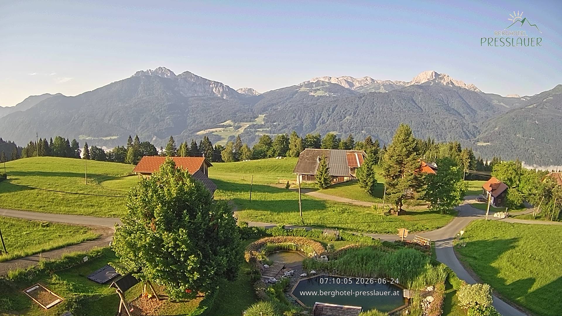 Archiv Foto Webcam Ausblick vom Berghotel Presslauer in Kärnten