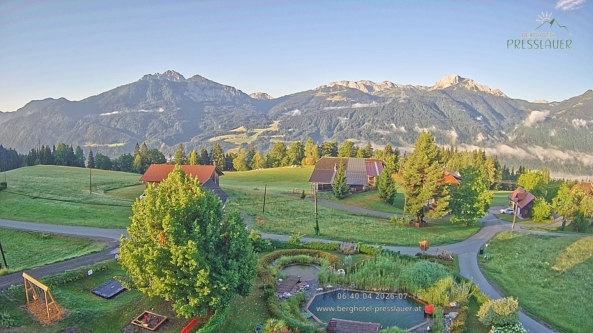 Archiv Foto Webcam Ausblick vom Berghotel Presslauer in Kärnten