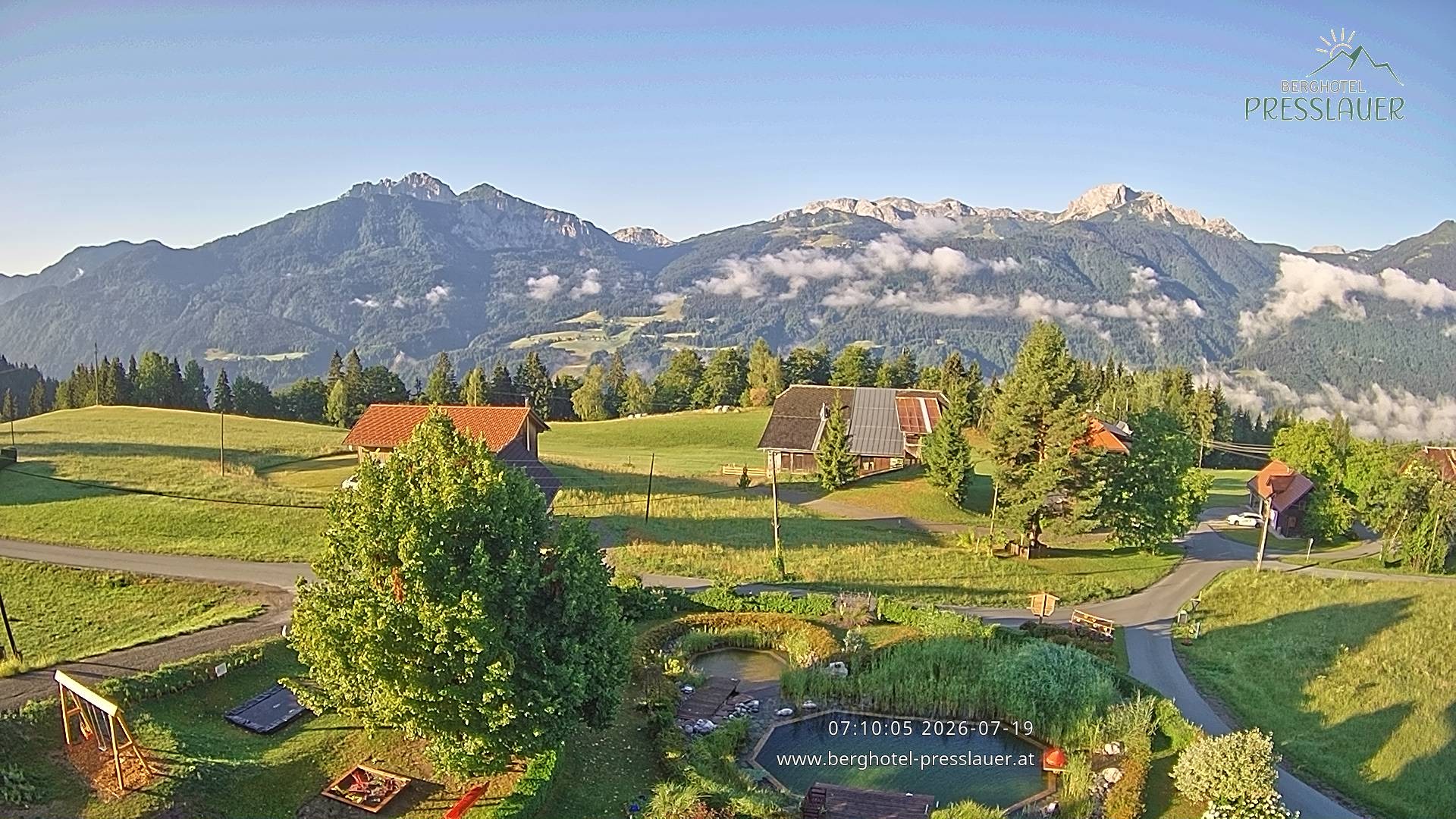 Archiv Foto Webcam Ausblick vom Berghotel Presslauer in Kärnten
