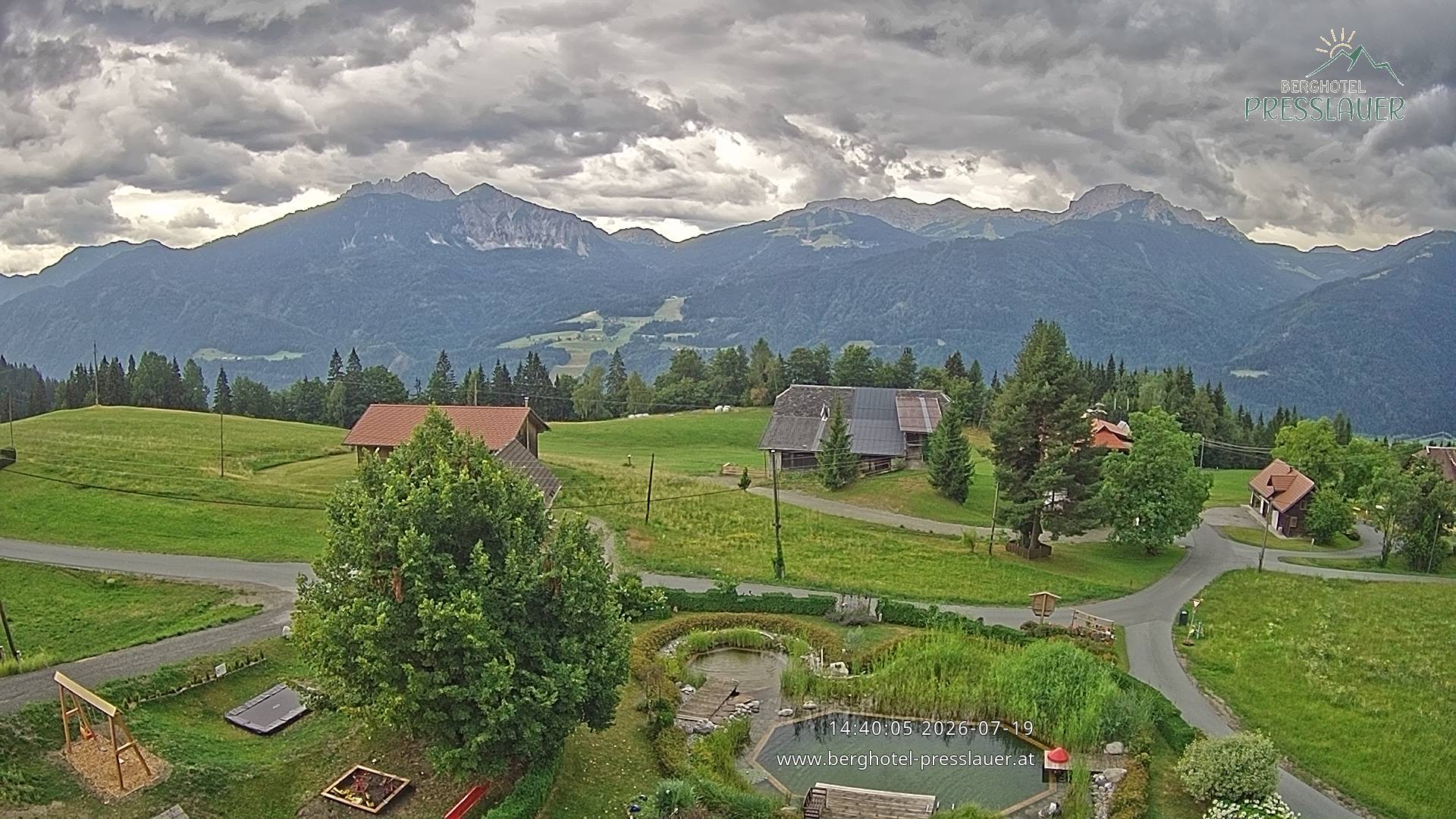 Archiv Foto Webcam Ausblick vom Berghotel Presslauer in Kärnten