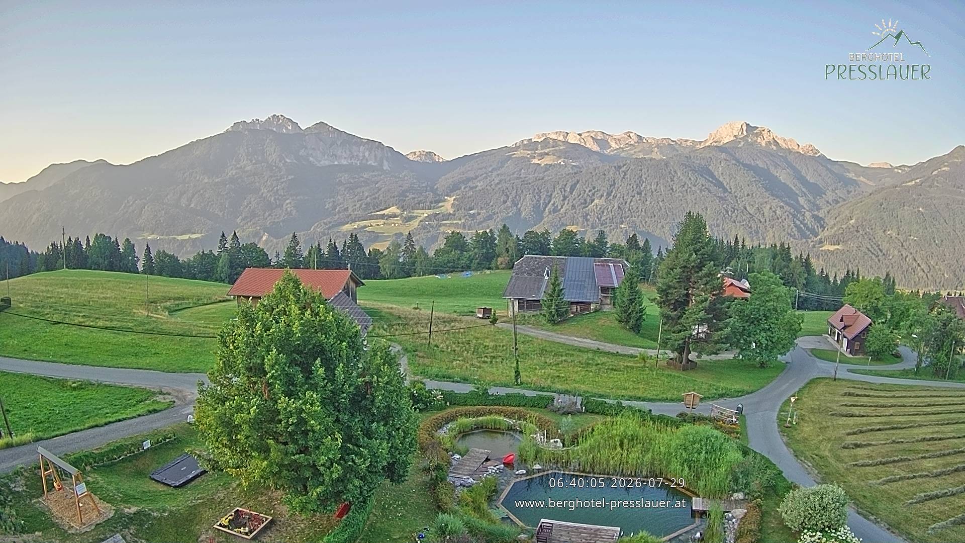 Archiv Foto Webcam Ausblick vom Berghotel Presslauer in Kärnten